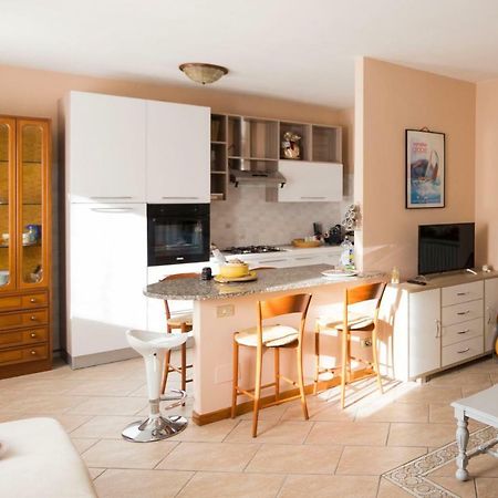 Apartamento La Casa Di Cristina Arona Exterior foto