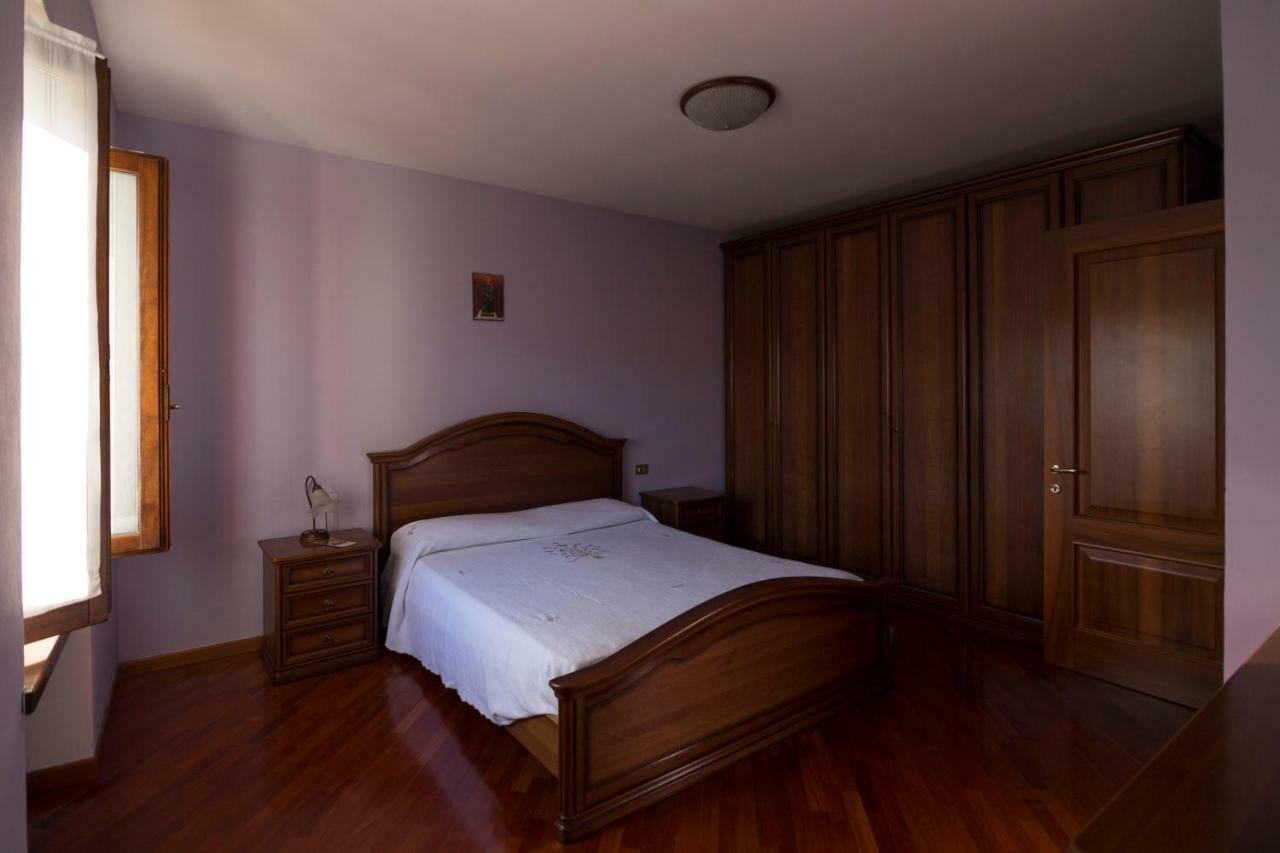 Apartamento La Casa Di Cristina Arona Exterior foto